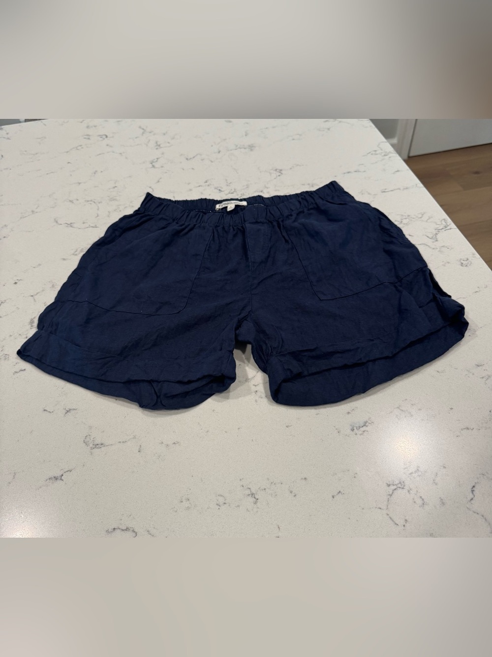 NWOT Fresh Laundry 100% Linen Women’s Shorts in Navy Size Small